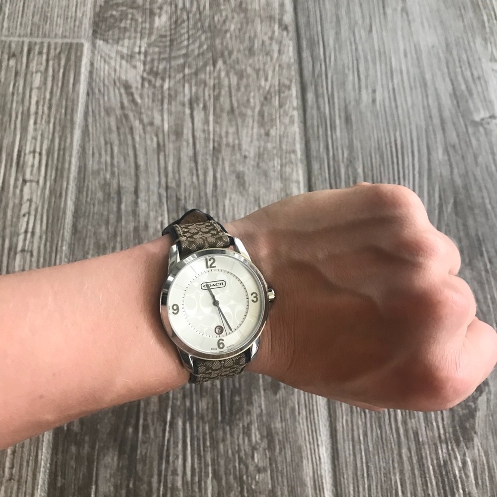 Coach Watch - Picture 4 of 4